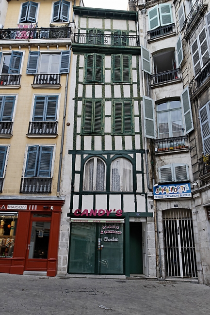 Bayonne-Avril 2012-043